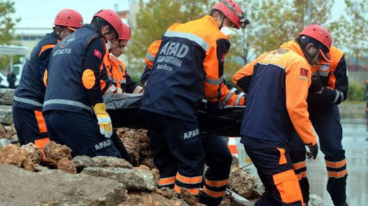 AFAD İLE İHH KARŞI KARŞIYA GELDİ 