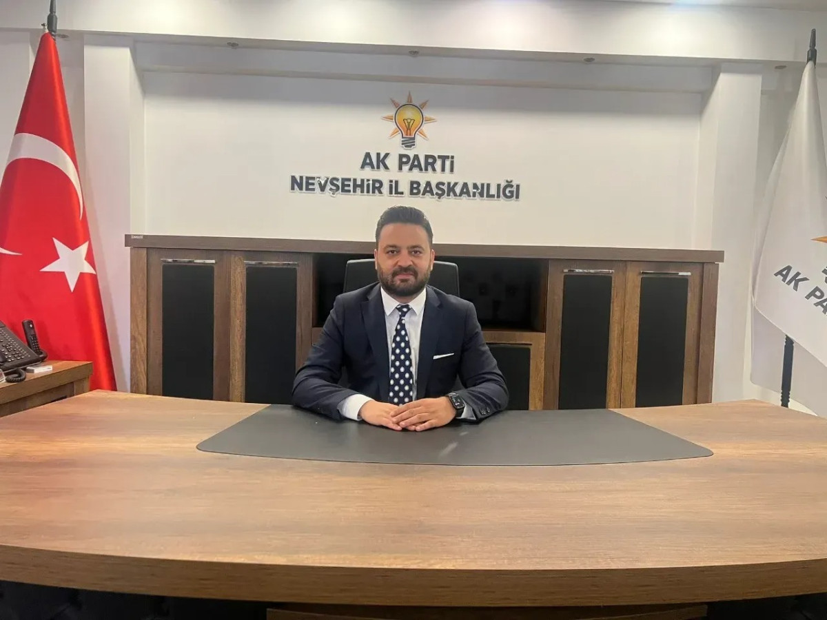 AK PARTİ'DE YENİ LİSTE AÇIKLANDI 