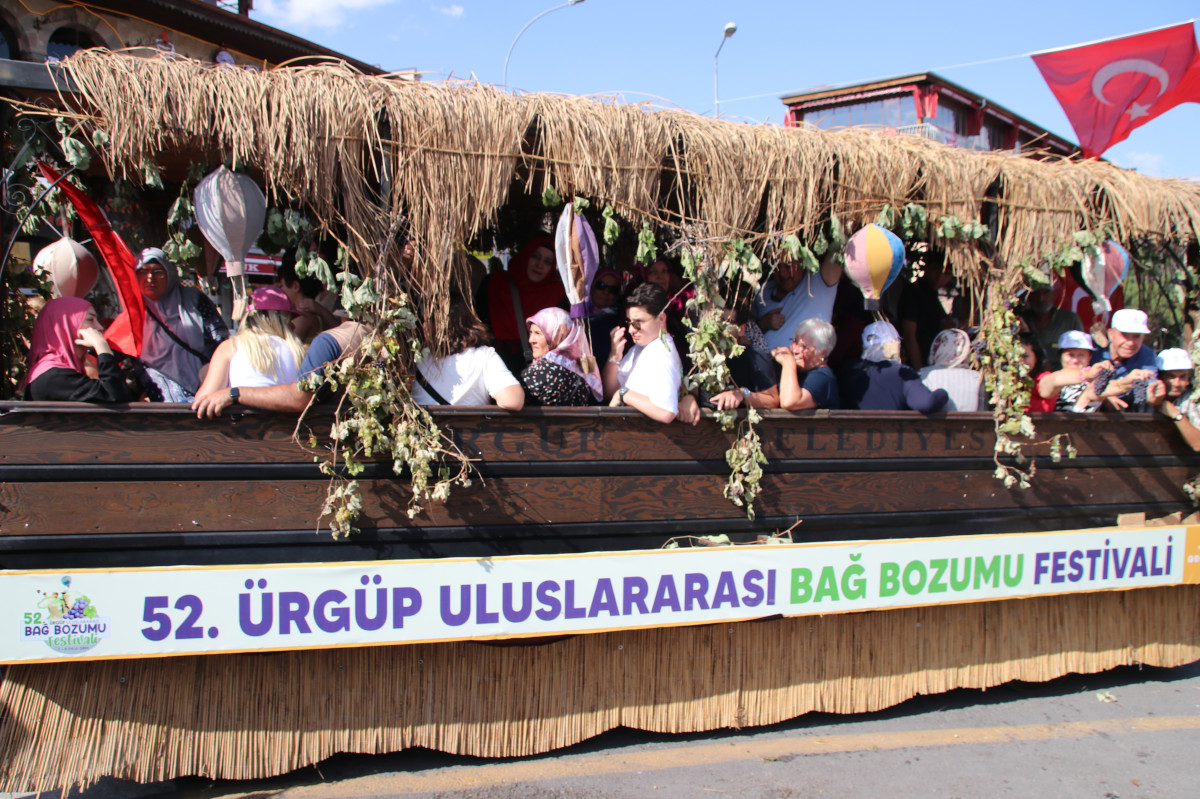 ÜRGÜP BAĞ BOZUMU FESTİVALİ BAŞLADI